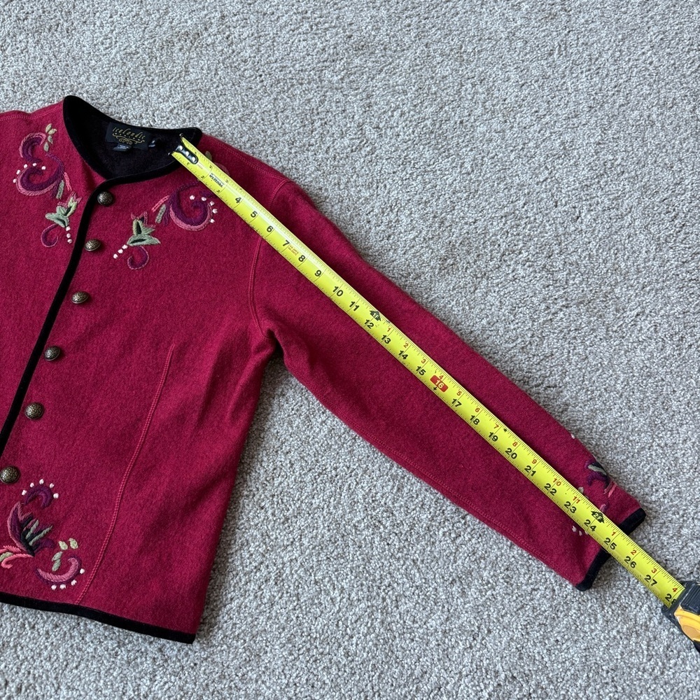Icelandic Design Red Embroidered Cardigan Wool Sweater - Picture 9 of 11